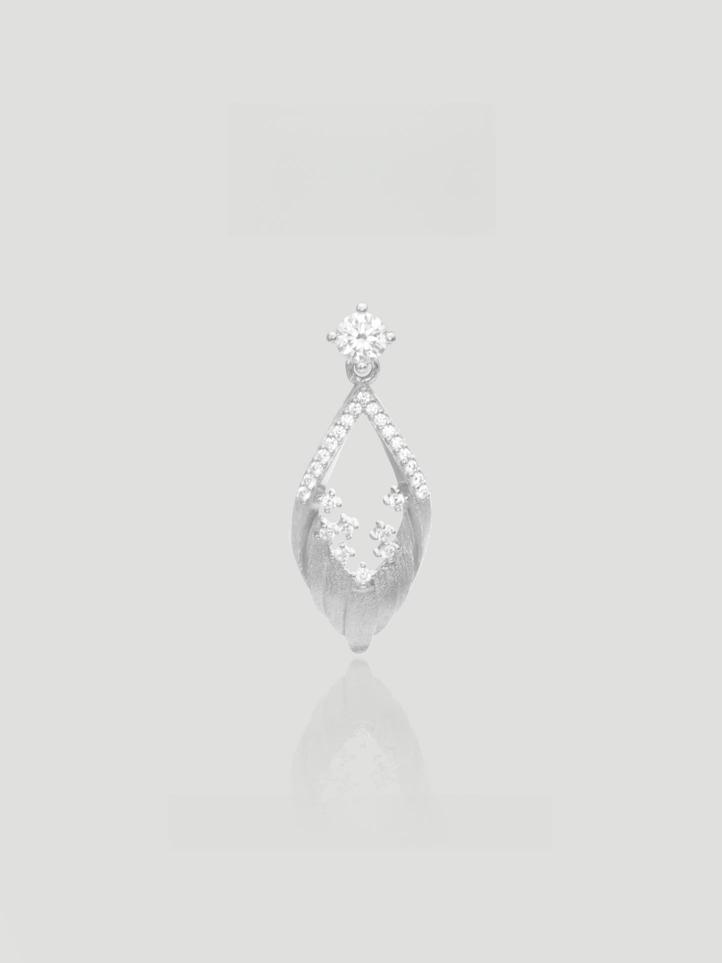 CARV. silver openwork marquise pendant necklace with crystal flower detail, pavé top and fine chain