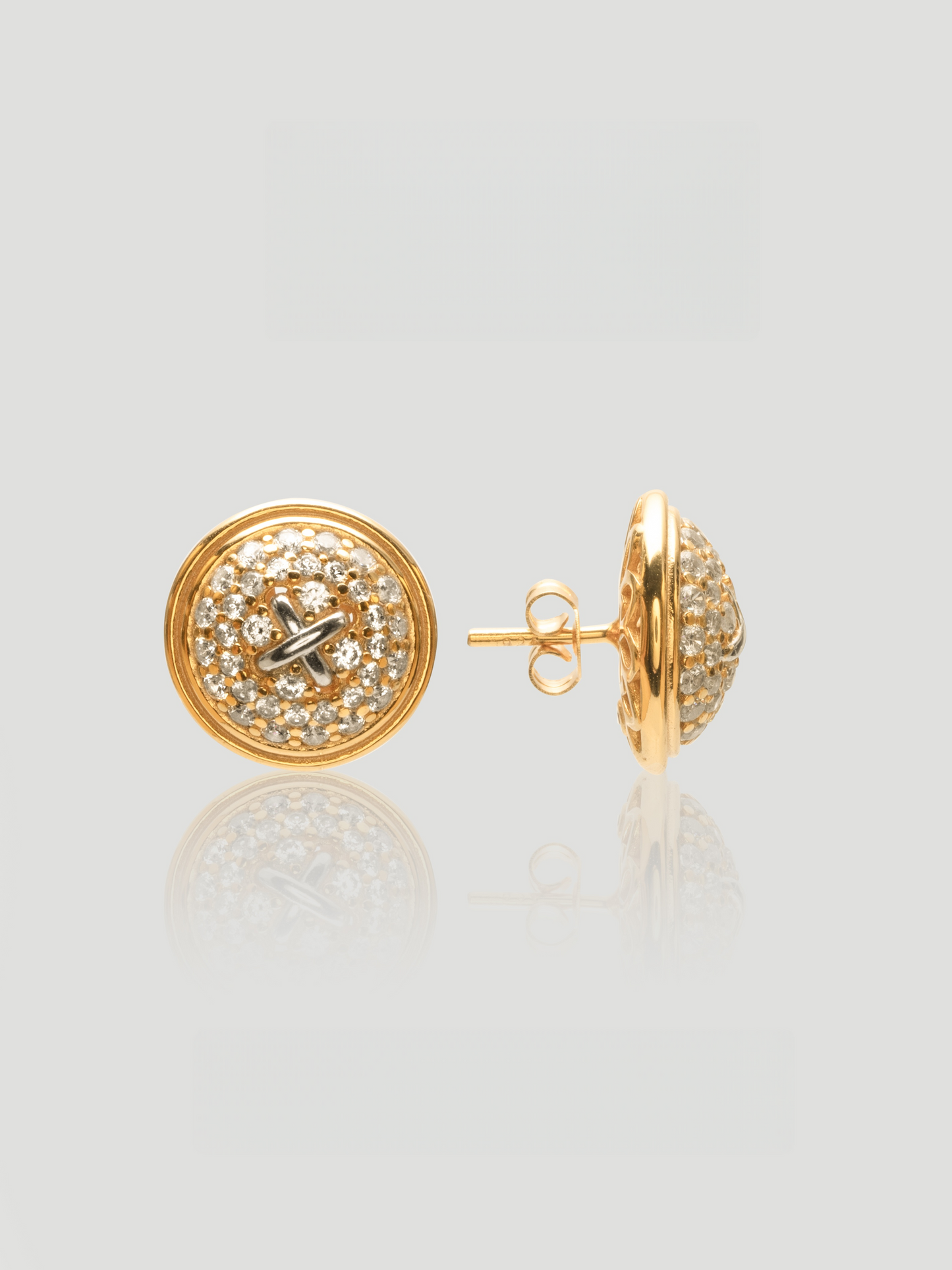 CARV. gold round pavé stud earrings with crystal pavé surface and central cross detail
