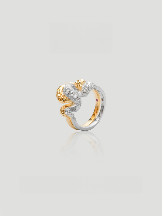 CARV. two-tone sculptural ring set with gold and silver bands and pavé detail