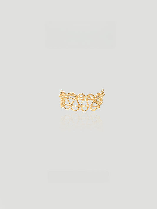 CARV. gold open lace ring with beaded detail and scalloped openwork design