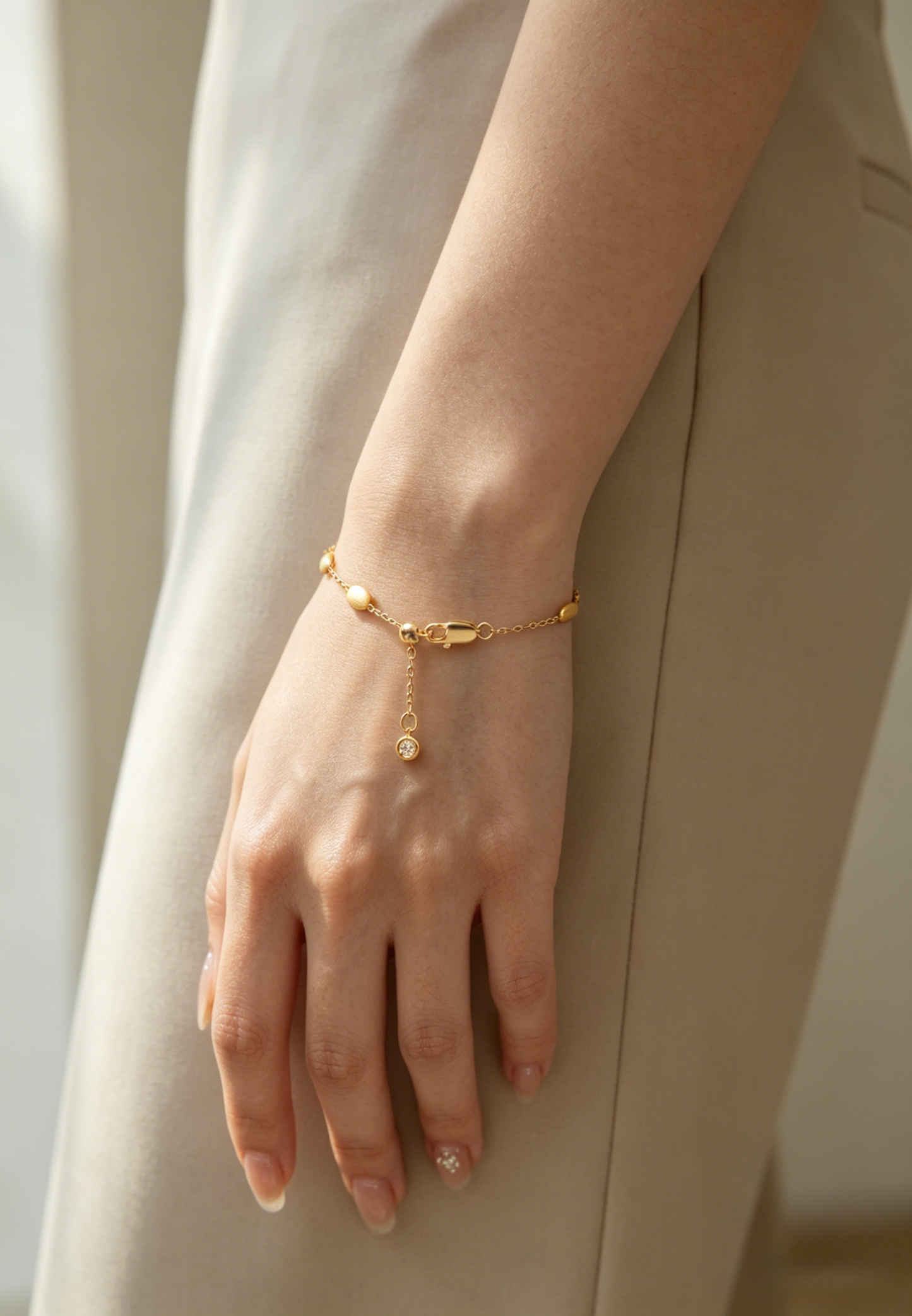 Elara Oval Bracelet