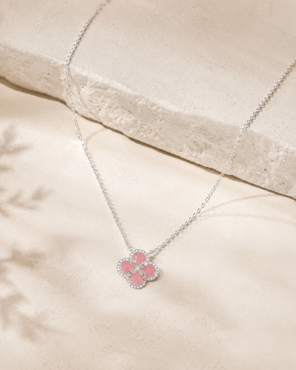 CARV. silver pink mother-of-pearl flower necklace with four-petal pendant, crystal outline and fine chain display